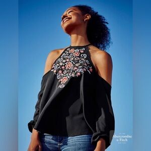 Abercrombie & Fitch Embroidered Floral Cold Shoulder Top Size Medium